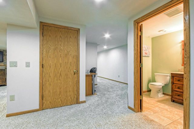 7126 New Washburn Way, Madison, WI 53719