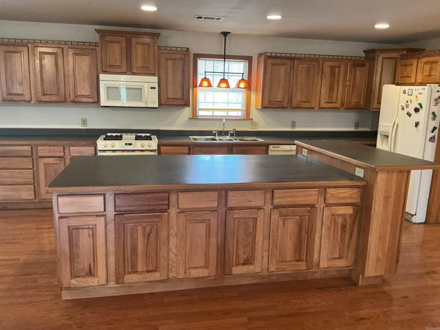 3716 & 3722 Silica Heights Road, Benton, AR 72015