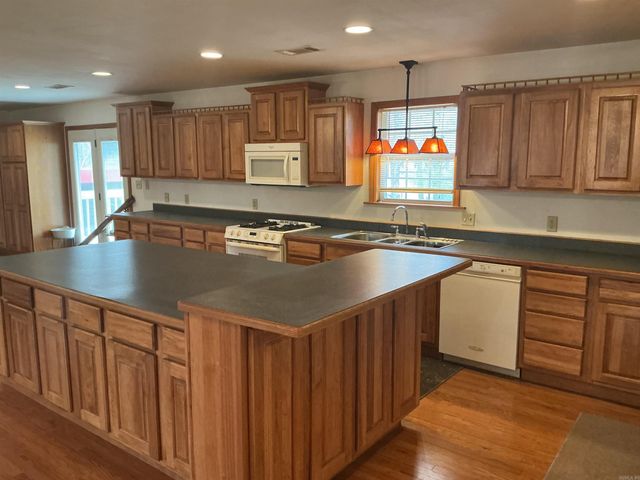 3716 & 3722 Silica Heights Road, Benton, AR 72015