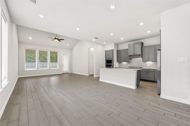 9319 Galloway Woods Trail, Tomball, TX 77375