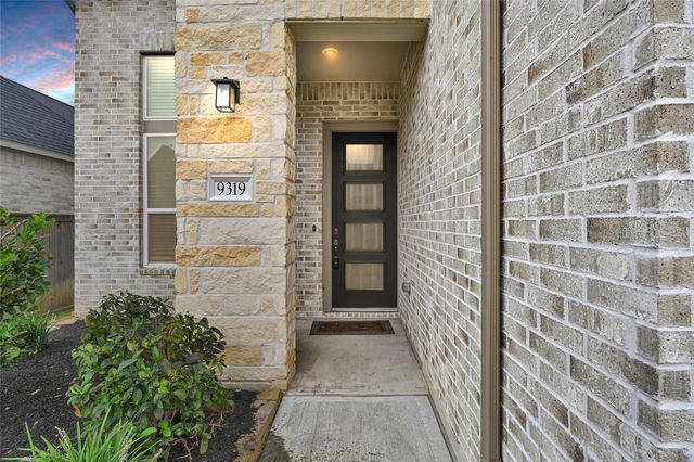 9319 Galloway Woods Trail, Tomball, TX 77375
