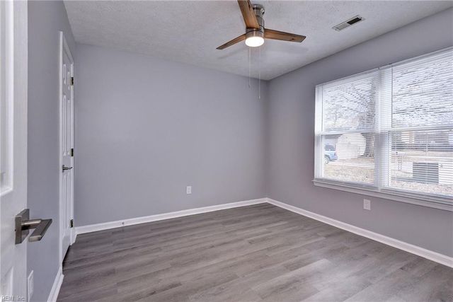 6 Whitecedar CT, Hampton, VA 23666