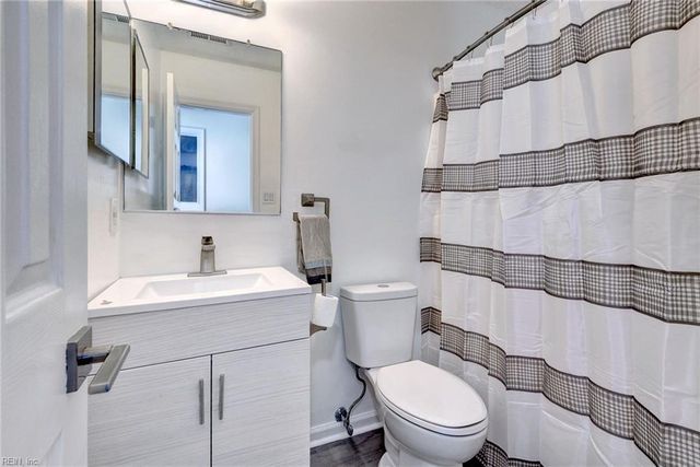 6 Whitecedar CT, Hampton, VA 23666