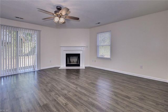 6 Whitecedar CT, Hampton, VA 23666