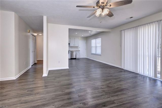 6 Whitecedar CT, Hampton, VA 23666