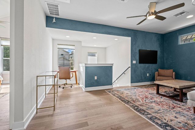 2906 Webberville RD 1, Austin, TX 78702