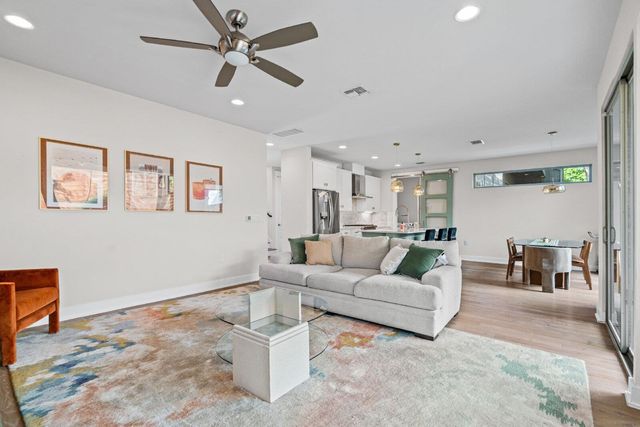 2906 Webberville RD 1, Austin, TX 78702