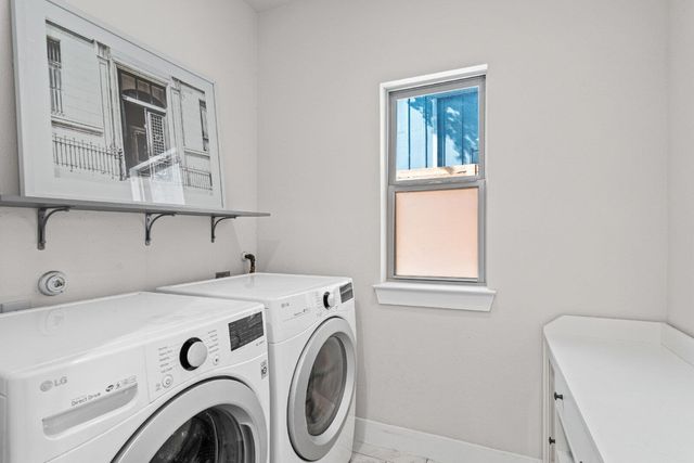 2906 Webberville RD 1, Austin, TX 78702