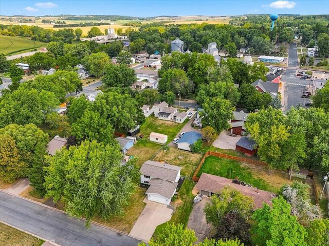 205 W Elm Street, Roberts, WI 54023