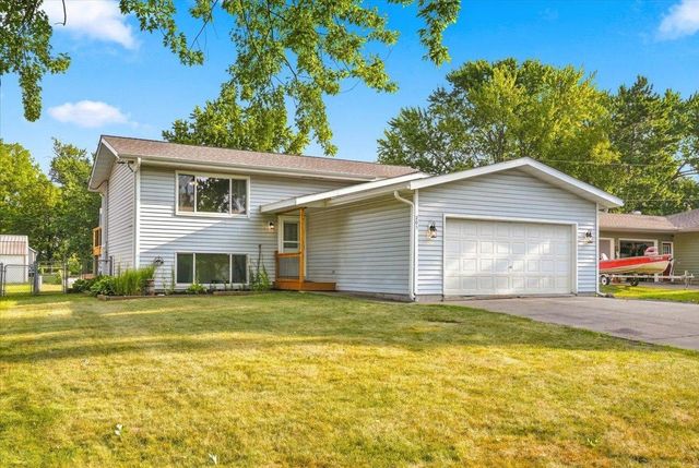 205 W Elm Street, Roberts, WI 54023