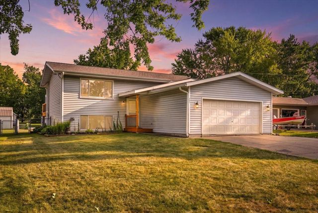 205 W Elm Street, Roberts, WI 54023
