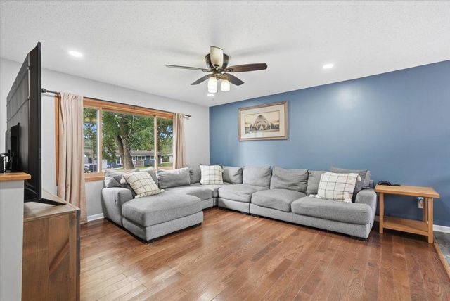 205 W Elm Street, Roberts, WI 54023