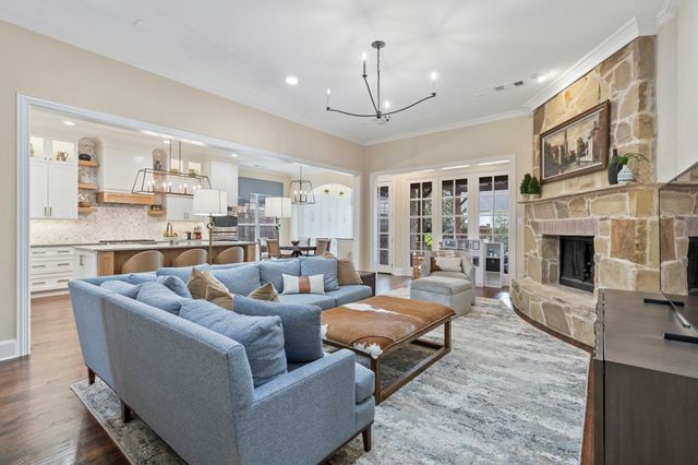 2220 Emerson Lane, Carrollton, TX 75010
