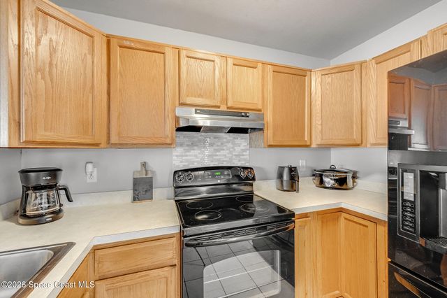 995 Eyerly Lane NE, Palm Bay, FL 32905