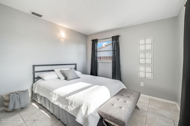 995 Eyerly Lane NE, Palm Bay, FL 32905