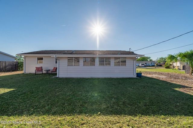 995 Eyerly Lane NE, Palm Bay, FL 32905