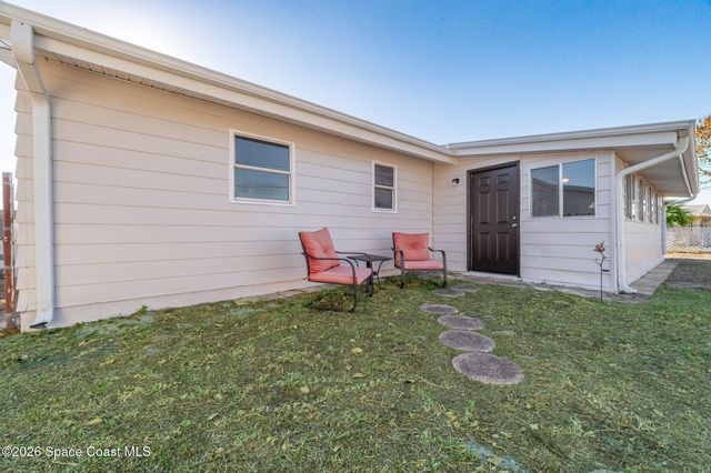 995 Eyerly Lane NE, Palm Bay, FL 32905