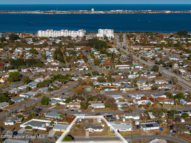 995 Eyerly Lane NE, Palm Bay, FL 32905