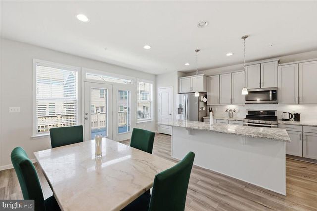 1833 CLANCY AVE, Frederick, MD 21702
