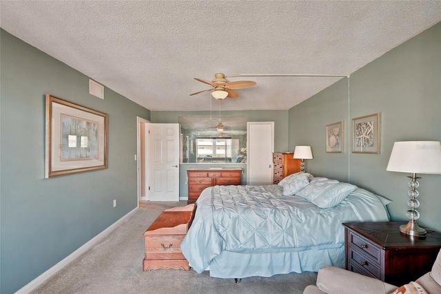 4550 COVE CIRCLE 1009, St Petersburg, FL 33708