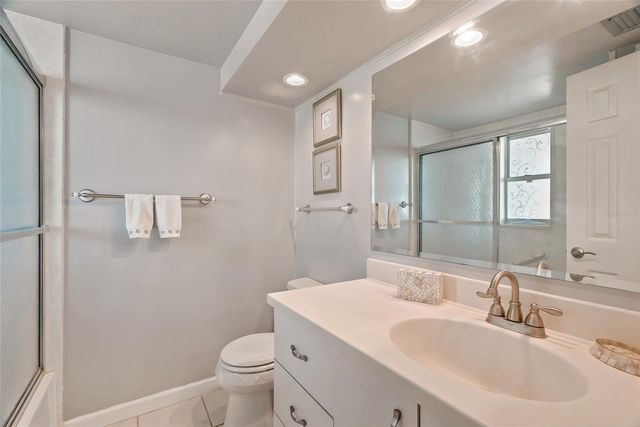 4550 COVE CIRCLE 1009, St Petersburg, FL 33708