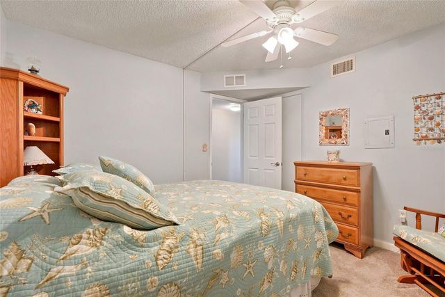 4550 COVE CIRCLE 1009, St Petersburg, FL 33708