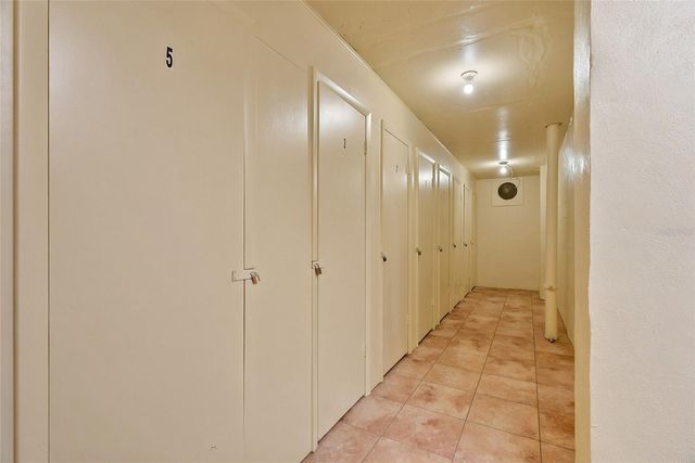 4550 COVE CIRCLE 1009, St Petersburg, FL 33708
