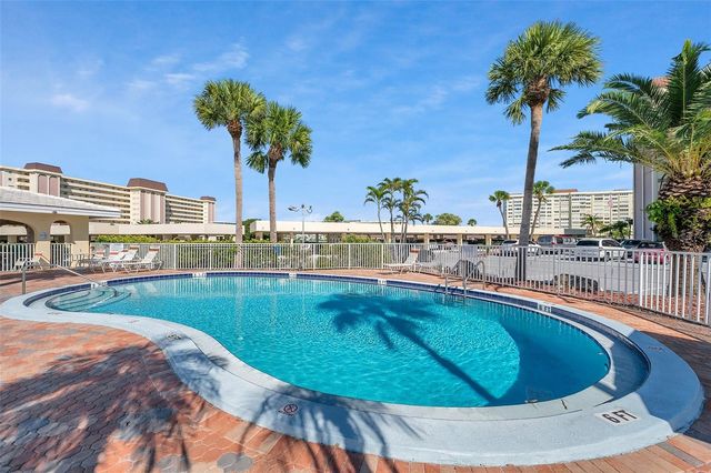 4550 COVE CIRCLE 1009, St Petersburg, FL 33708