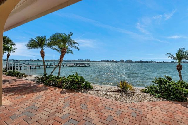 4550 COVE CIRCLE 1009, St Petersburg, FL 33708