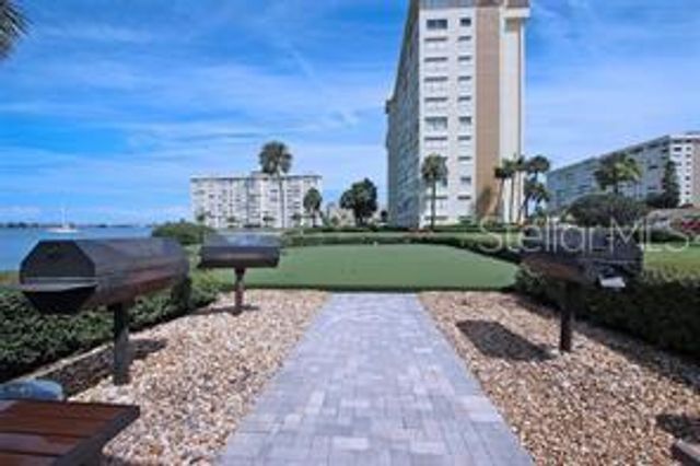 4550 COVE CIRCLE 1009, St Petersburg, FL 33708