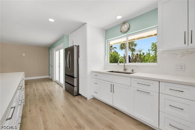 5885 Pine Tree DR, Sanibel, FL 33957
