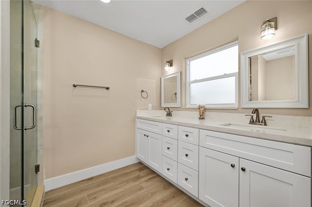 5885 Pine Tree DR, Sanibel, FL 33957