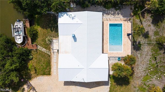 5885 Pine Tree DR, Sanibel, FL 33957