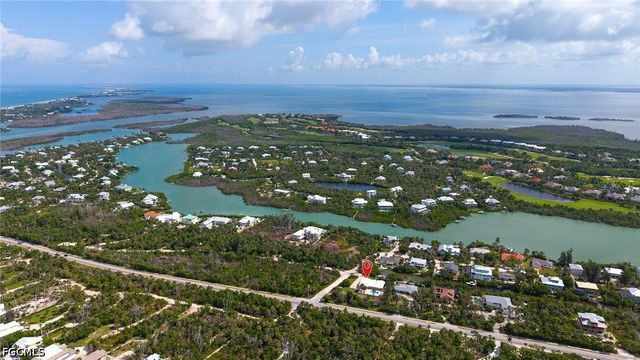 5885 Pine Tree DR, Sanibel, FL 33957