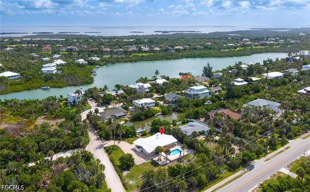 5885 Pine Tree DR, Sanibel, FL 33957