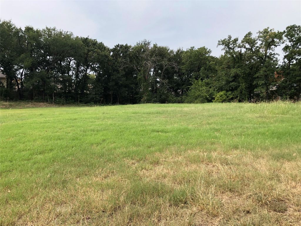 1229 N Industrial Boulevard, Bedford, TX 76021