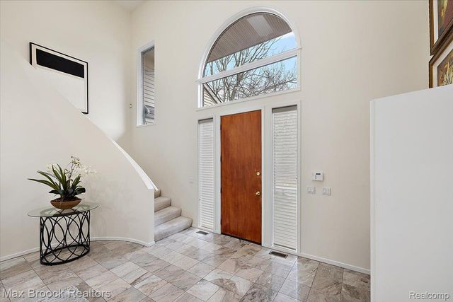 2295 Shore Hill Drive, West Bloomfield Charter Township, MI 48323