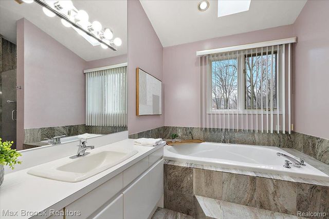 2295 Shore Hill Drive, West Bloomfield Charter Township, MI 48323