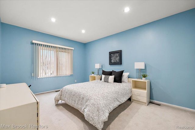 2295 Shore Hill Drive, West Bloomfield Charter Township, MI 48323