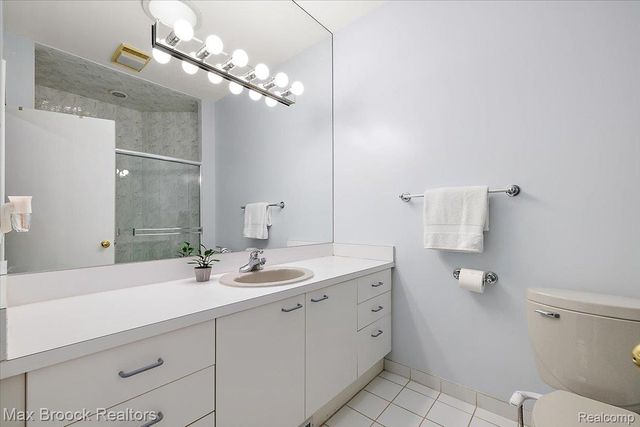 2295 Shore Hill Drive, West Bloomfield Charter Township, MI 48323