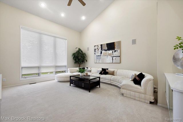 2295 Shore Hill Drive, West Bloomfield Charter Township, MI 48323