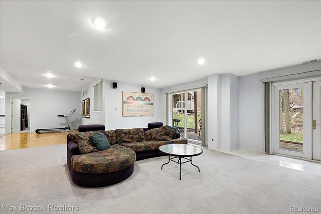 2295 Shore Hill Drive, West Bloomfield Charter Township, MI 48323