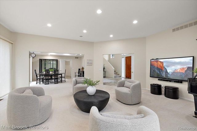 2295 Shore Hill Drive, West Bloomfield Charter Township, MI 48323