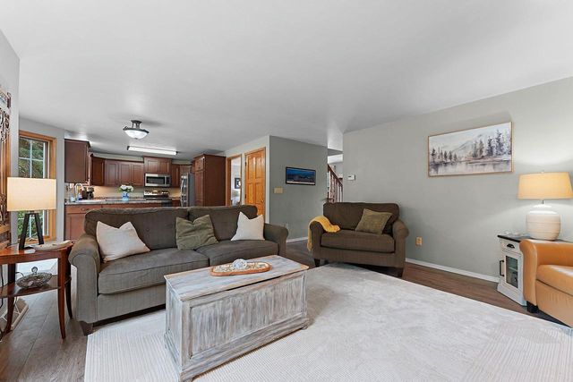 2906 SUNRAY LANE, Green Bay, WI 54313