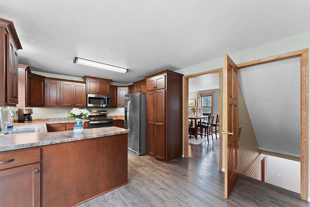 2906 SUNRAY LANE, Green Bay, WI 54313