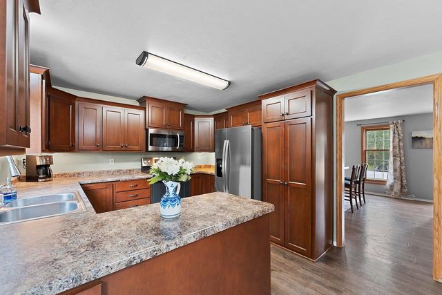 2906 SUNRAY LANE, Green Bay, WI 54313