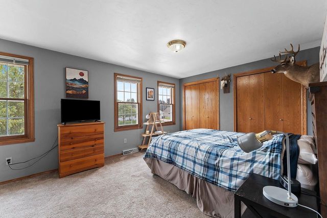 2906 SUNRAY LANE, Green Bay, WI 54313