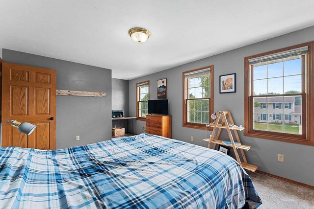 2906 SUNRAY LANE, Green Bay, WI 54313