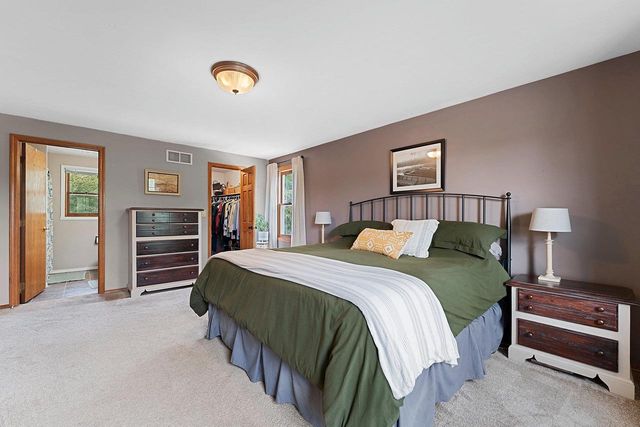 2906 SUNRAY LANE, Green Bay, WI 54313