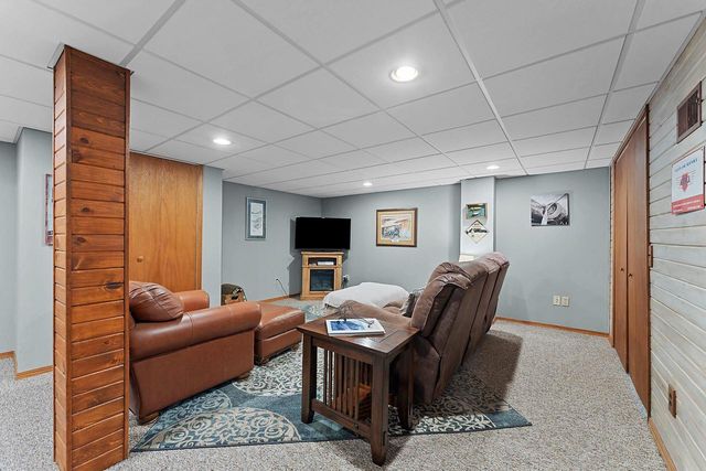 2906 SUNRAY LANE, Green Bay, WI 54313